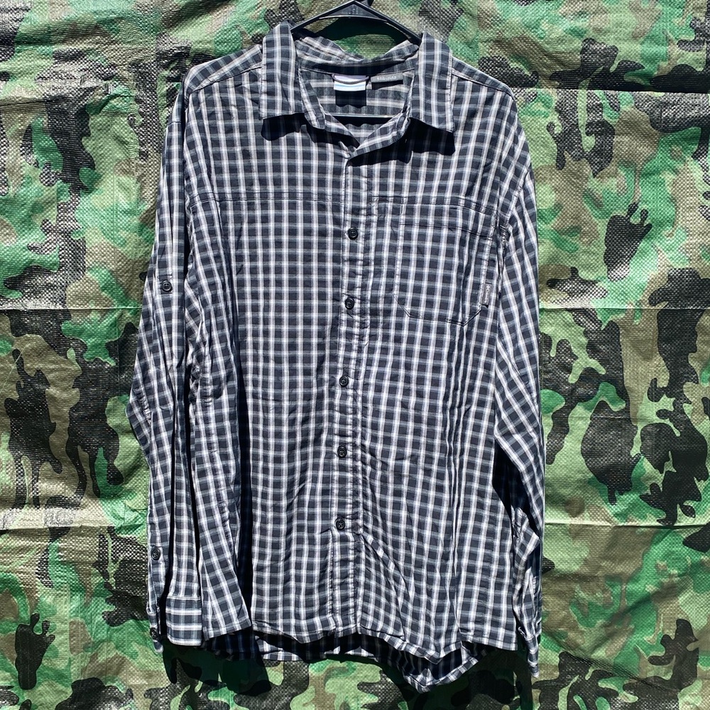 Columbia Long Sleeve plaid Omni-wick shirt